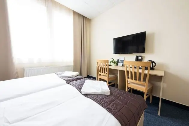 İki Ayrı Yataklı Oda, Banyolu/Duşlu