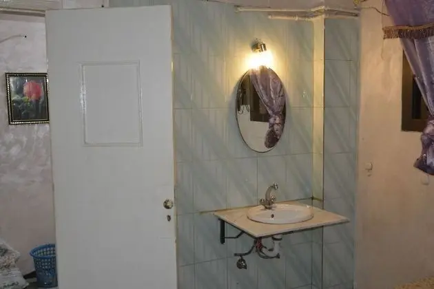 Tek Kişilik Oda, Ortak Banyo