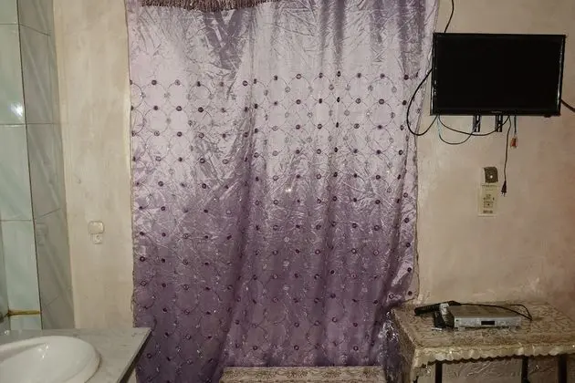 Tek Kişilik Oda, Ortak Banyo