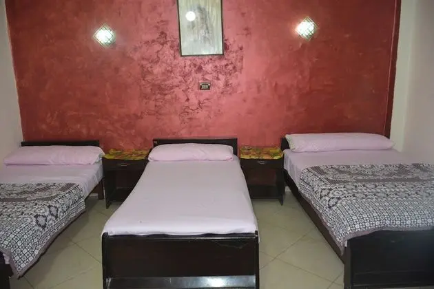 Üç Kişilik Oda