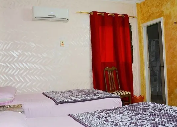 Üç Kişilik Oda