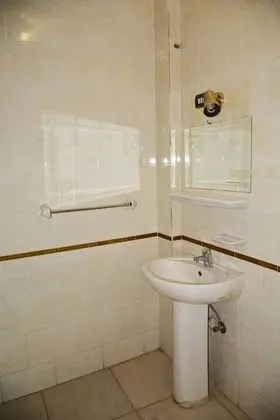 Üç Kişilik Oda