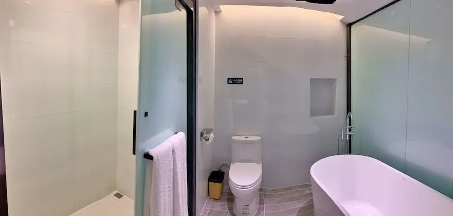Business Tek Büyük Yataklı Oda
