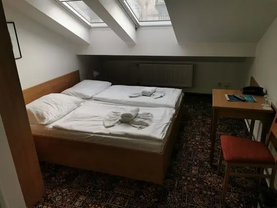 Tek Büyük veya İki Ayrı Yataklı Oda