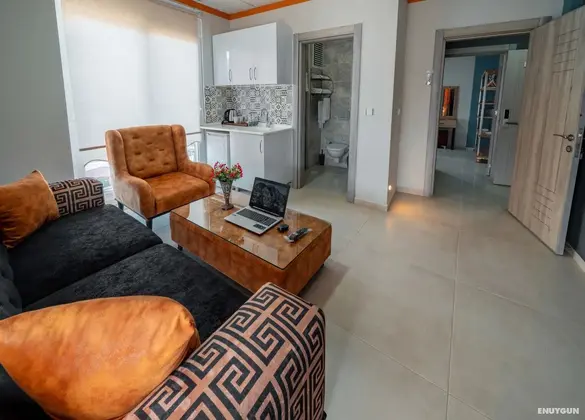 Teraslı 1+1 Suite Room
