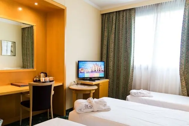 Superior Tek Büyük veya İki Ayrı Yataklı Oda