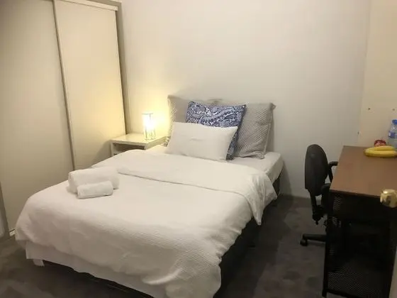 Standard Tek Büyük Yataklı Oda