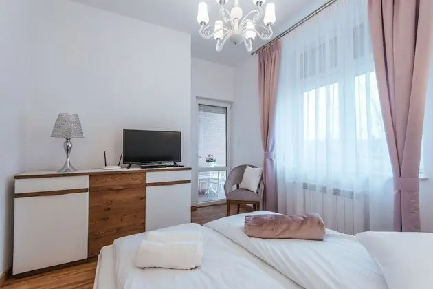 Luxury Apart Daire, 2 Yatak Odası, Balkon (Bosacka 14)
