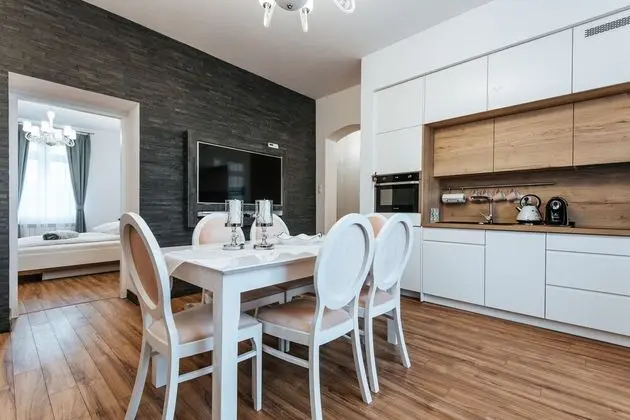 Luxury Apart Daire, 2 Yatak Odası, Balkon (Bosacka 14)