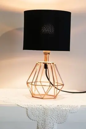 Basic Apart Daire, 1 Büyük (Queen) Boy Yatak ve Çekyat, Küçük Mutfak (48/8)