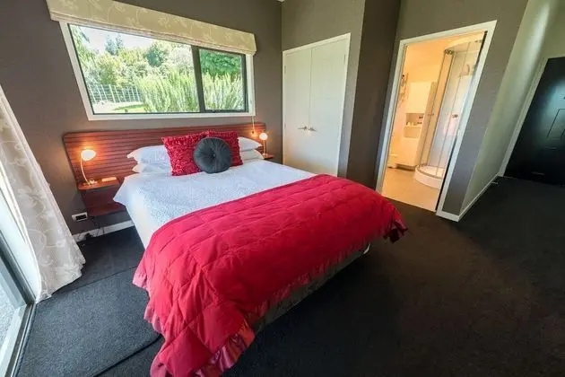 Superior Tek Büyük Yataklı Oda (Kiwi Room)