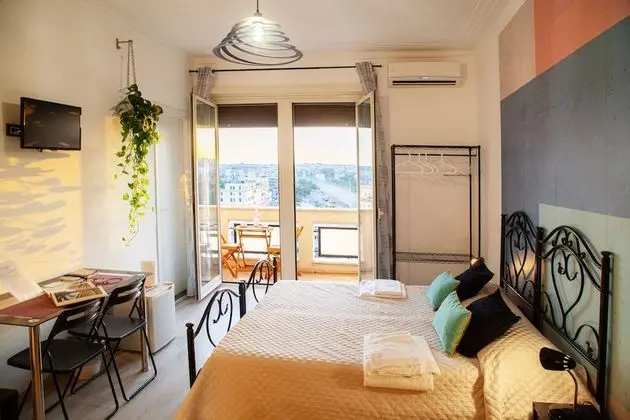 Superior Üç Kişilik Oda, Balkon, Şehir Manzaralı