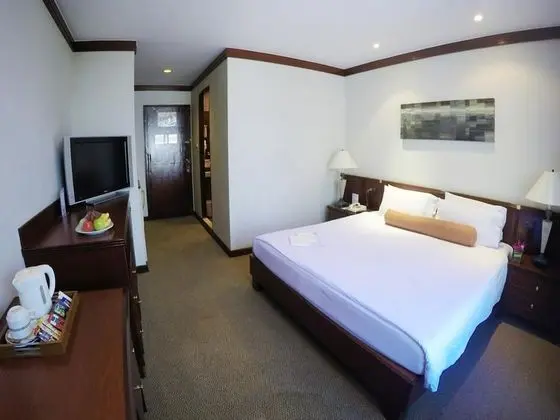 Standard Corner Room, City View