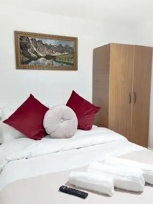 Basic Tek Büyük Yataklı Oda, Ortak Banyo
