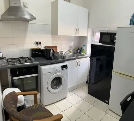 Basic Tek Büyük Yataklı Oda, Ortak Banyo