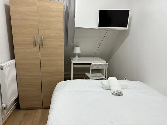 Standard Büyük Yataklı Tek Kişilik Oda, Ortak Banyo