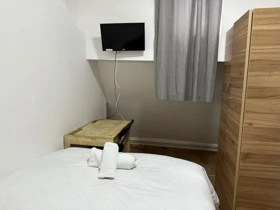 Standard Büyük Yataklı Tek Kişilik Oda, Ortak Banyo
