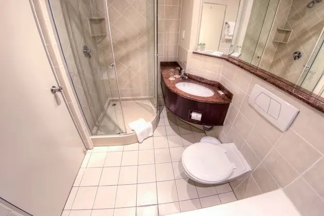 Tek Büyük Yataklı Oda, Sigara İçilmez