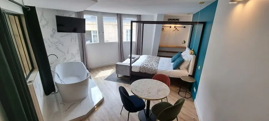 Deluxe Stüdyo Süit