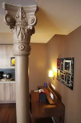 Büyük Yataklı Tek Kişilik Oda