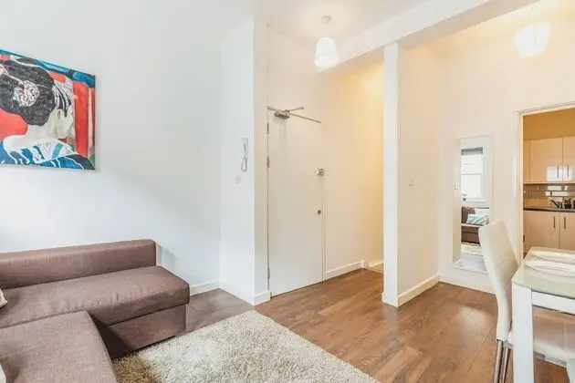 Basic Apart Daire, Birden Çok Yatak, Sigara İçilmez (Split Level Apartment)