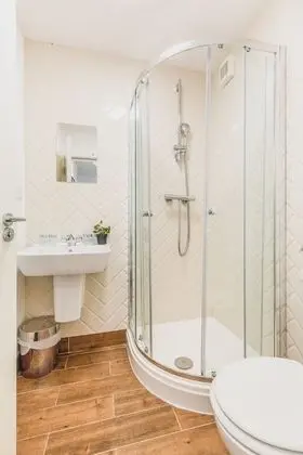 Basic Apart Daire, Birden Çok Yatak, Sigara İçilmez (Split Level Apartment)
