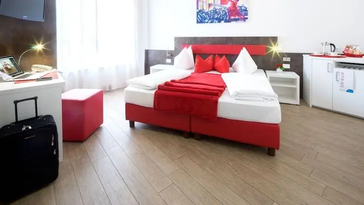 Standard Tek Büyük Yataklı Oda