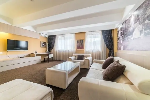 Presidential Süit, Sıcak Su Küveti, Şehir Manzaralı