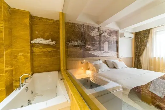 Presidential Süit, Sıcak Su Küveti, Şehir Manzaralı