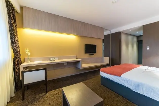 Standard Tek Büyük veya İki Ayrı Yataklı Oda, 1 Yatak Odası, Engellilere Uygun