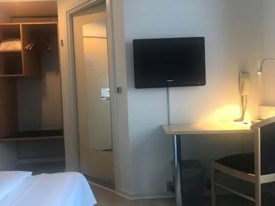 Junior Tek Büyük Yataklı Oda, 1 Tek Kişilik XL Yatak (Bed 140 cm)