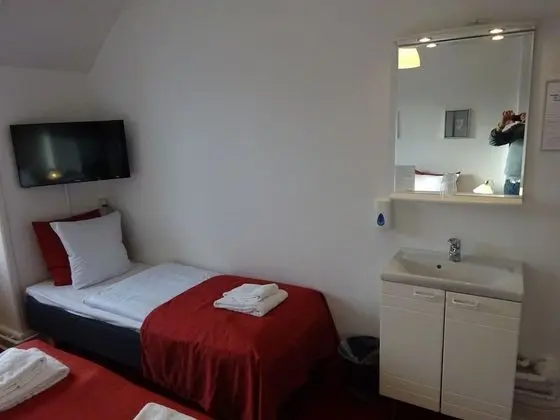 Economy Üç Kişilik Oda, Ortak Banyo
