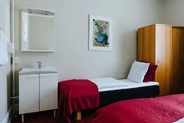 Economy Üç Kişilik Oda, Ortak Banyo