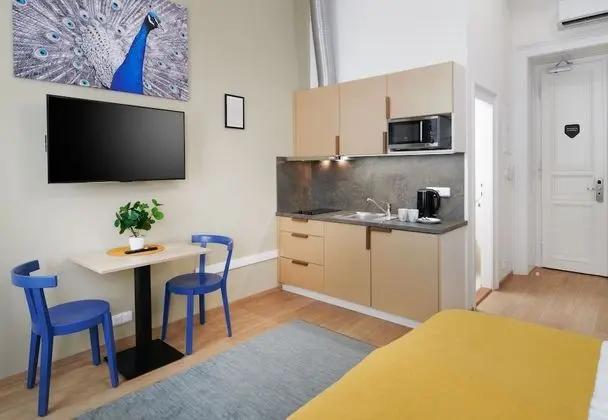 Deluxe Stüdyo, Sigara İçilmez