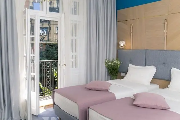 Standard Tek Büyük veya İki Ayrı Yataklı Oda, Balkon