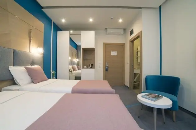 Standard Tek Büyük veya İki Ayrı Yataklı Oda, Balkon