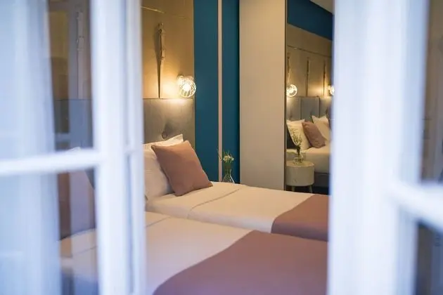 Standard Tek Büyük veya İki Ayrı Yataklı Oda, Balkon