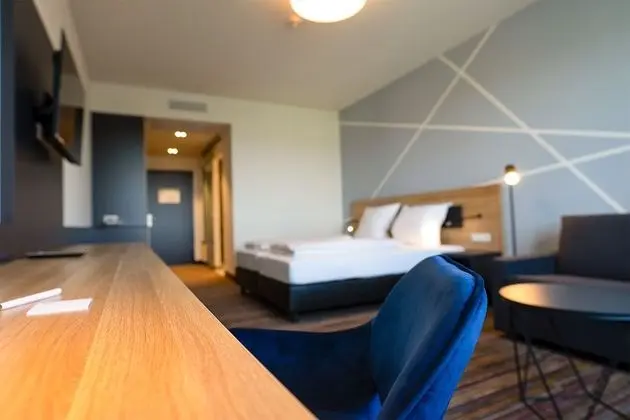 Business Tek Büyük Yataklı Oda