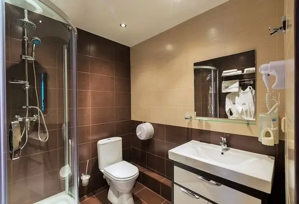Comfort Tek Büyük Yataklı Oda