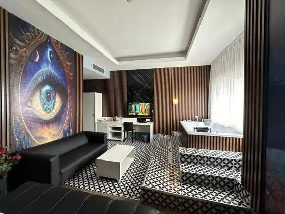 Jakuzili Suit Oda,şehir Veya Dağ Manzaralı