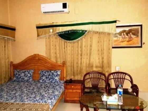 Standard Tek Büyük Yataklı Oda