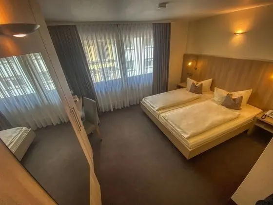 Comfort Tek Büyük Yataklı Oda