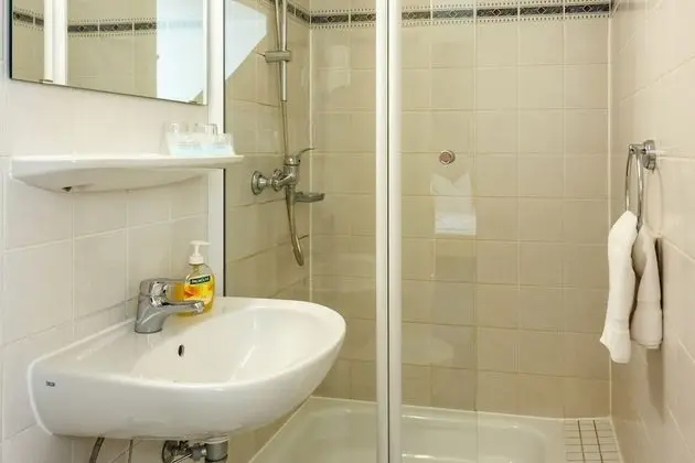 İki Ayrı Yataklı Oda, 2 Tek Kişilik Yatak