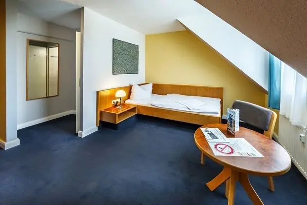 Tek Kişilik Oda, 1 Tek Kişilik Yatak