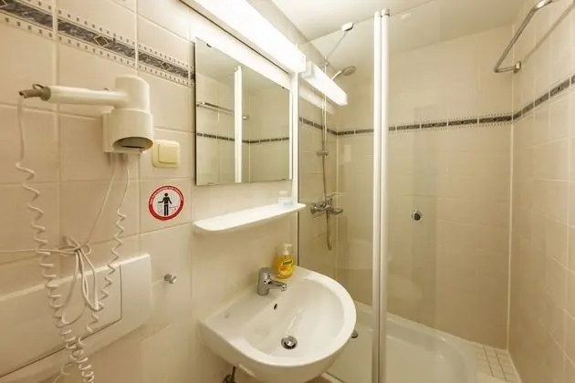 Tek Kişilik Oda, 1 Tek Kişilik Yatak