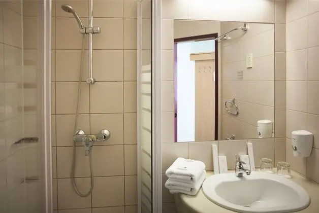 Economy Tek Büyük Yataklı Oda