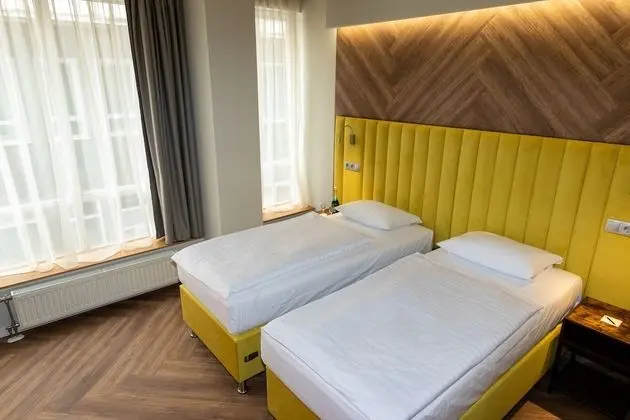 Standard Tek Büyük veya İki Ayrı Yataklı Oda