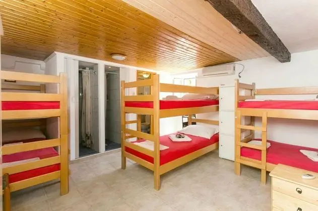 Ortak Ranzalı Oda, Karma Ranzalı Oda (Bed in 12-Bed room)