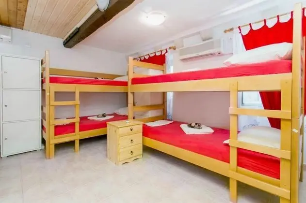 Ortak Ranzalı Oda, Karma Ranzalı Oda (Bed in 4-Bed room)