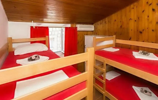 Ortak Ranzalı Oda, Karma Ranzalı Oda (Bed in 4-Bed room)
